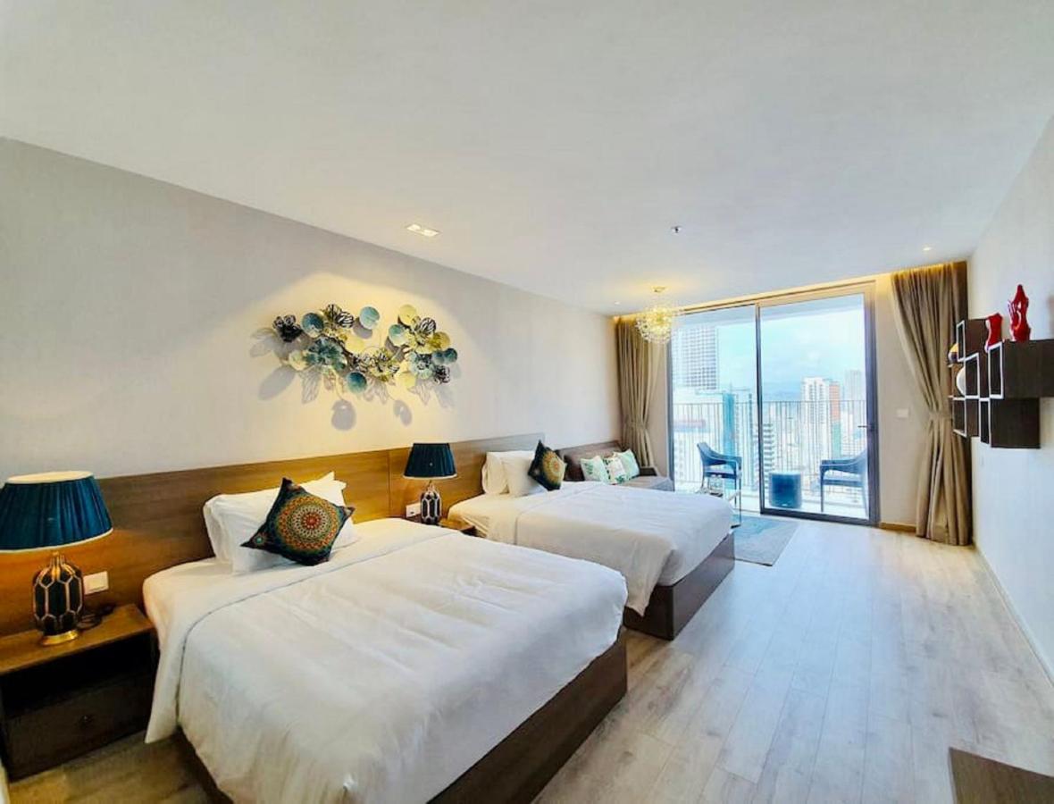 Panorama Lyn Beachfront Apartment Нячанг Екстер'єр фото